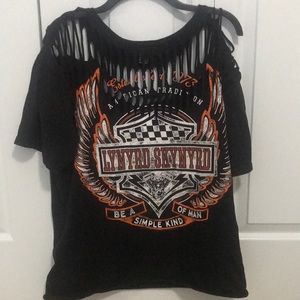 Women’s Lynard Skynard graphic tee w/ cutouts